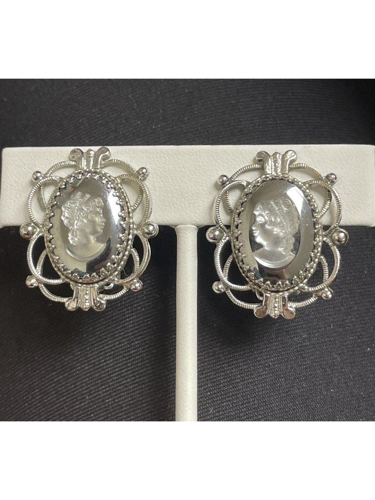 Vintage Signed Whiting And Davis Ornate Glass Cameo Clip On Earrings